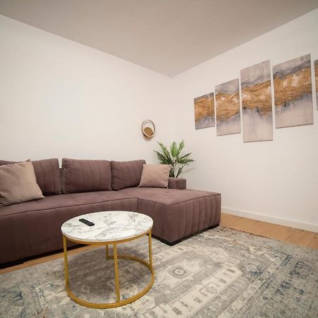 Coban Residence - A3 - Scandinavian Apartment Braşov Exterior foto
