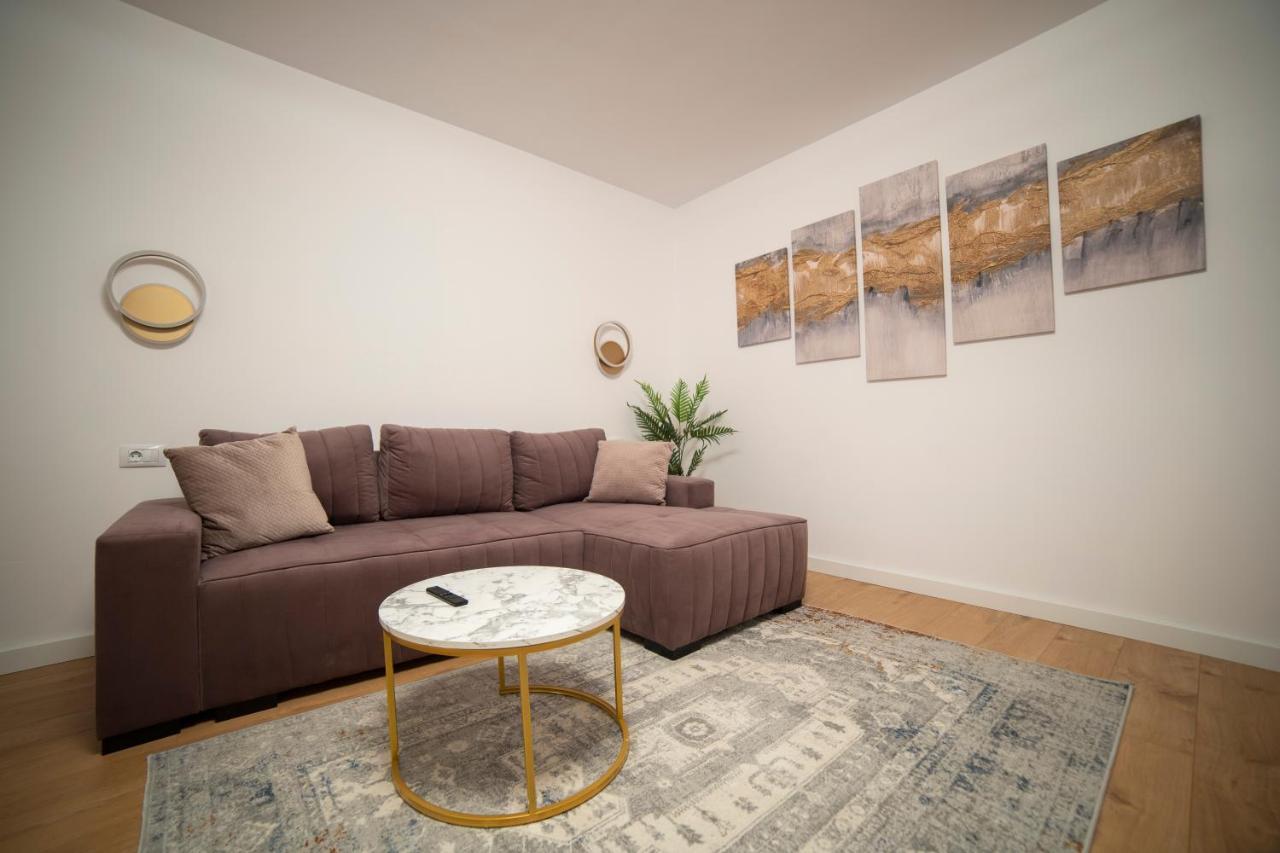 Coban Residence - A3 - Scandinavian Apartment Braşov Exterior foto
